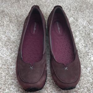 New Eddie Bauer women flats ballet slip on suede shoes, size 7